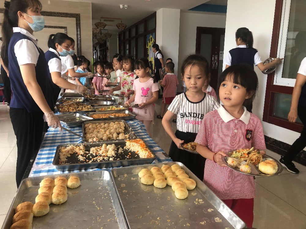 西安配送蔬菜的为何受到学校食堂欢迎！